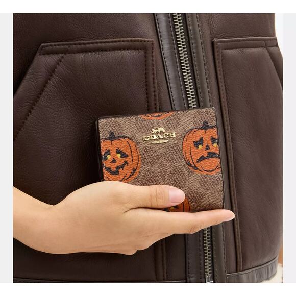 COACH Snap Wallet In Signature Canvas Halloween Pumpkin CCR19 2025 NEW NWT - Picture 4 of 16